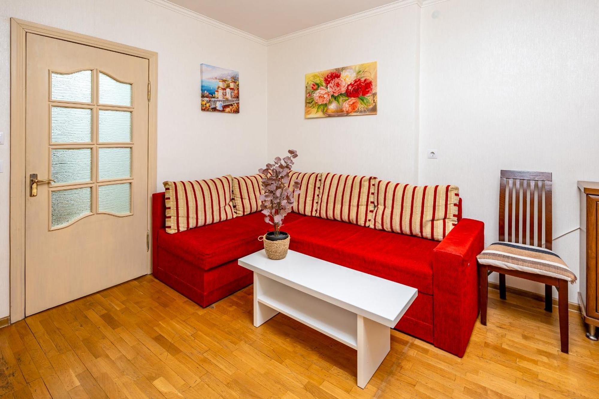 Apartment Just Another Comfy On The Main Squere. 2 Bedrooms, Own Heating, Ac Lviv