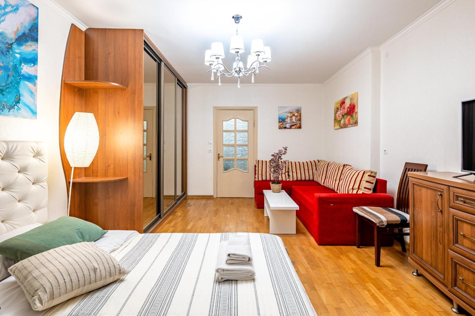 Apartment Just Another Comfy On The Main Squere. 2 Bedrooms, Own Heating, Ac Lviv